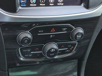 2020 Chrysler 300 Touring RWD