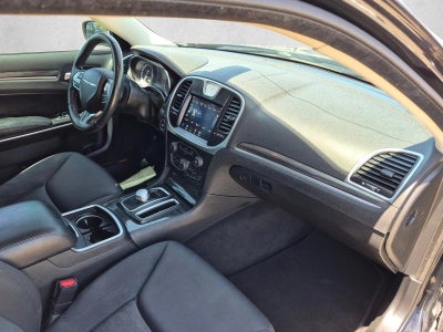 2020 Chrysler 300 Touring RWD