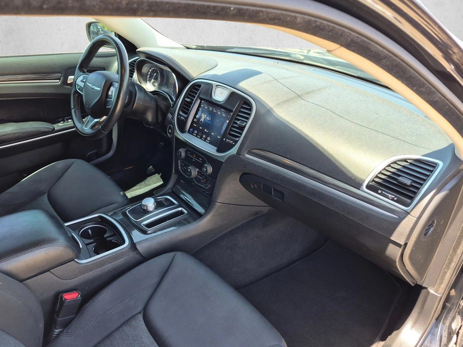 2020 Chrysler 300 Touring RWD