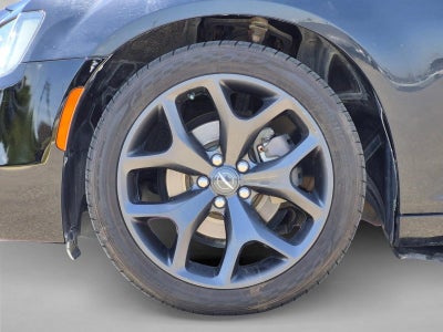 2020 Chrysler 300 Touring RWD