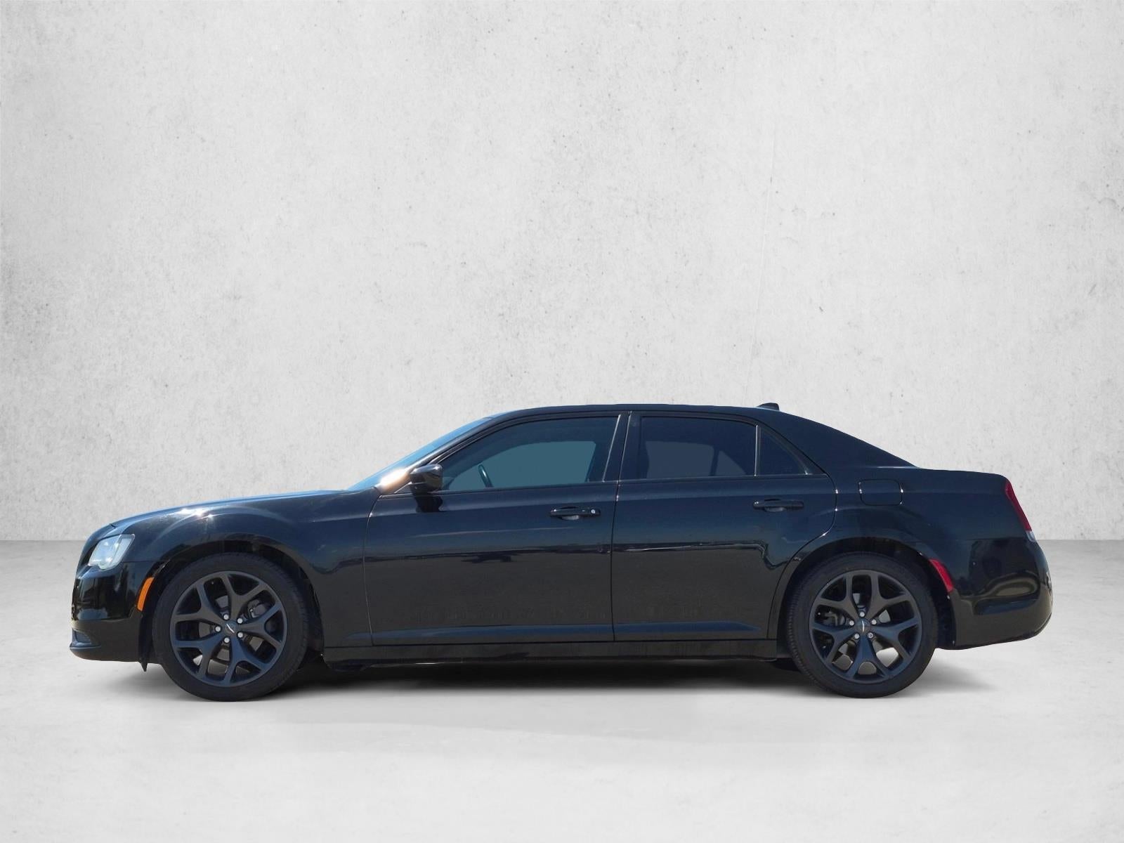 2020 Chrysler 300 Touring RWD