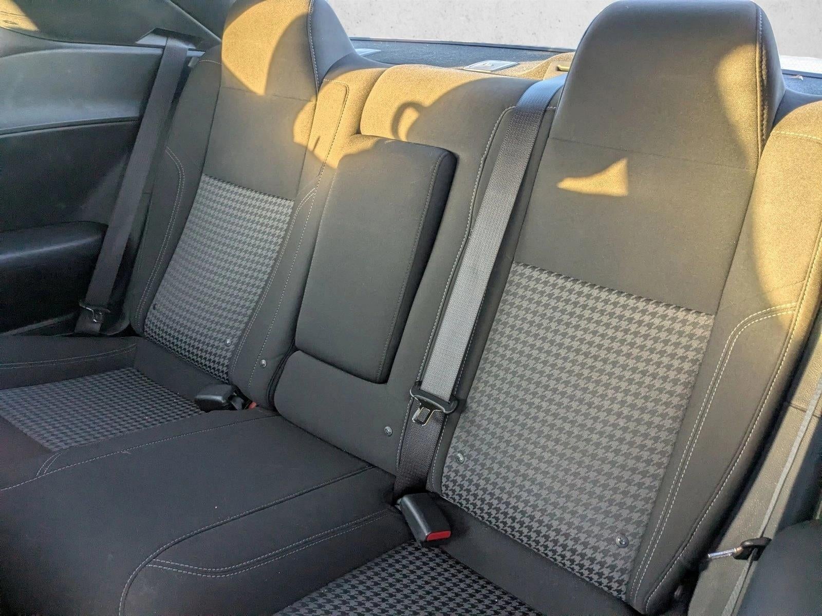 2022 Dodge Challenger SXT RWD