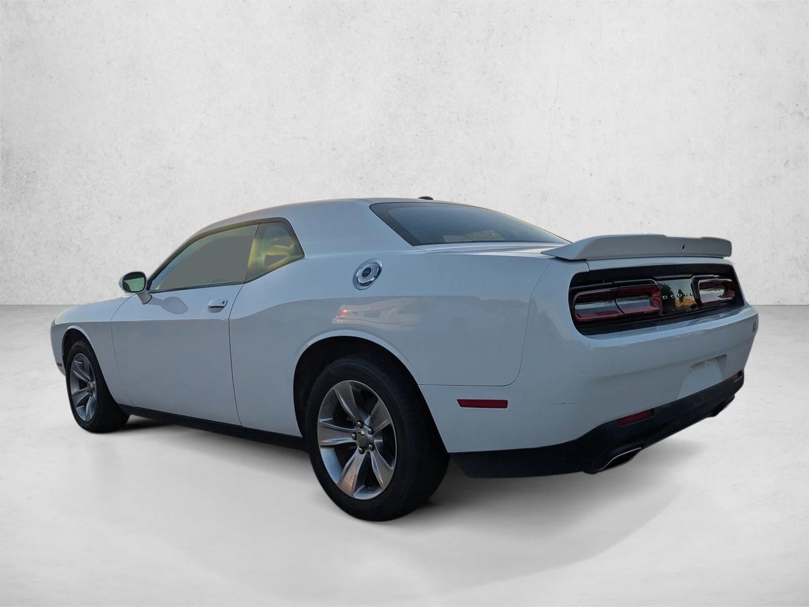2022 Dodge Challenger SXT RWD