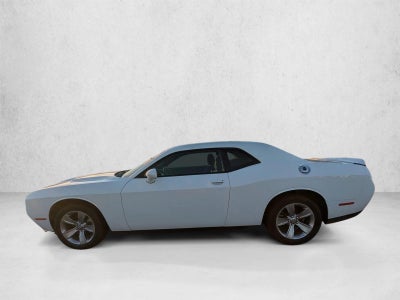 2022 Dodge Challenger SXT RWD