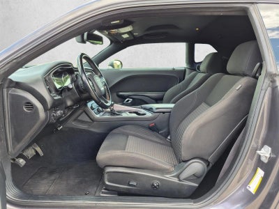 2019 Dodge Challenger SXT RWD