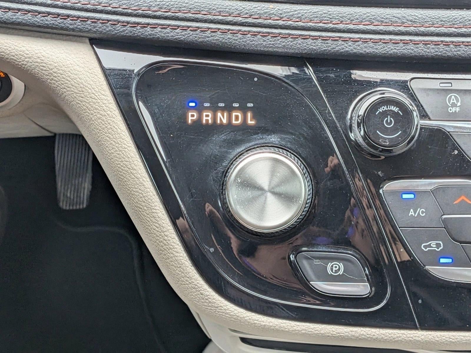 2020 Chrysler Pacifica Limited FWD