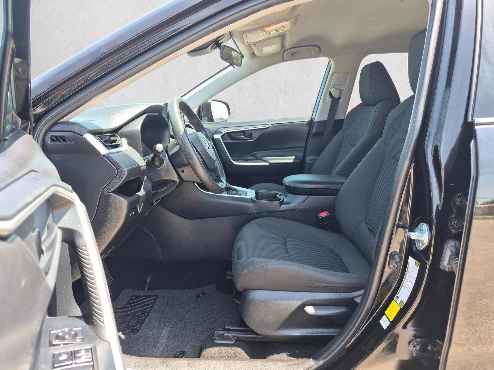 2021 Toyota RAV4 LE FWD (GS)