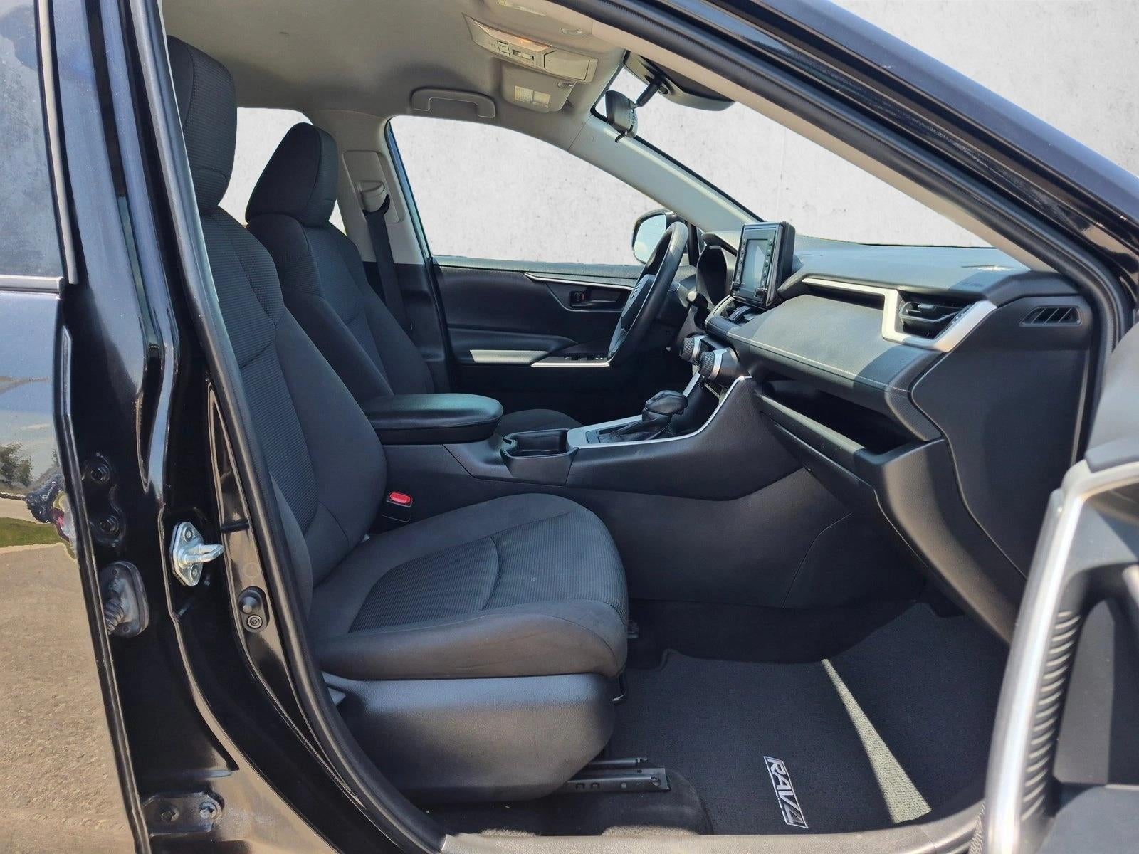 2021 Toyota RAV4 LE FWD (GS)