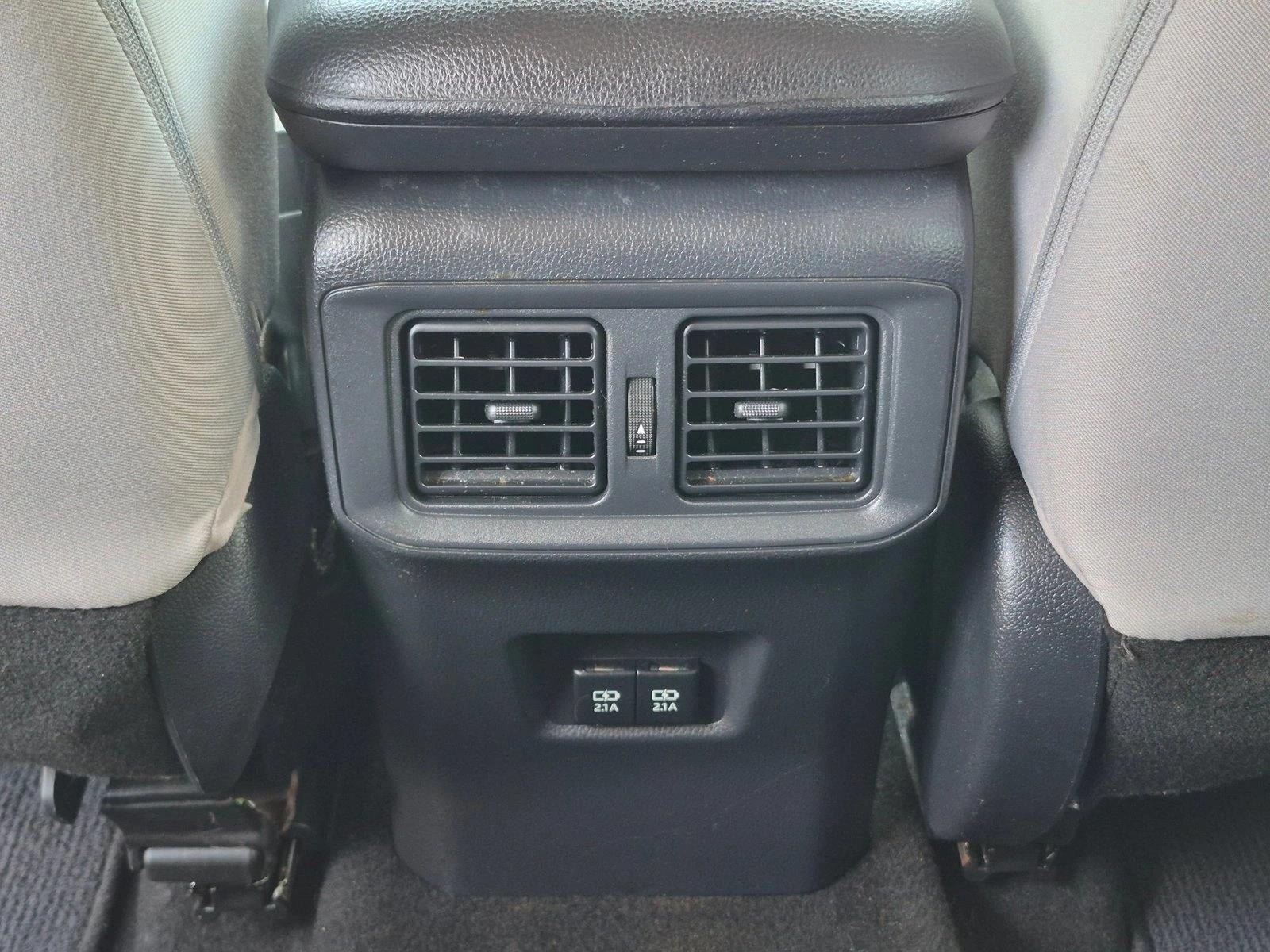 2019 Toyota RAV4 XLE FWD (GS)