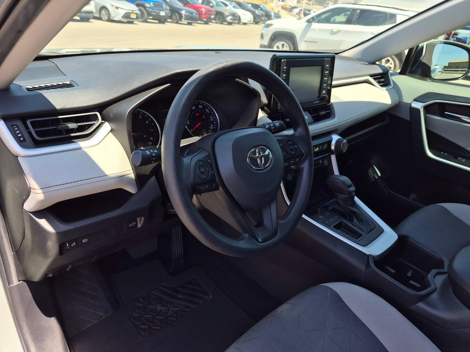 2022 Toyota RAV4 XLE FWD (Natl)