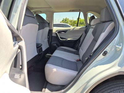 2022 Toyota RAV4 XLE FWD (Natl)