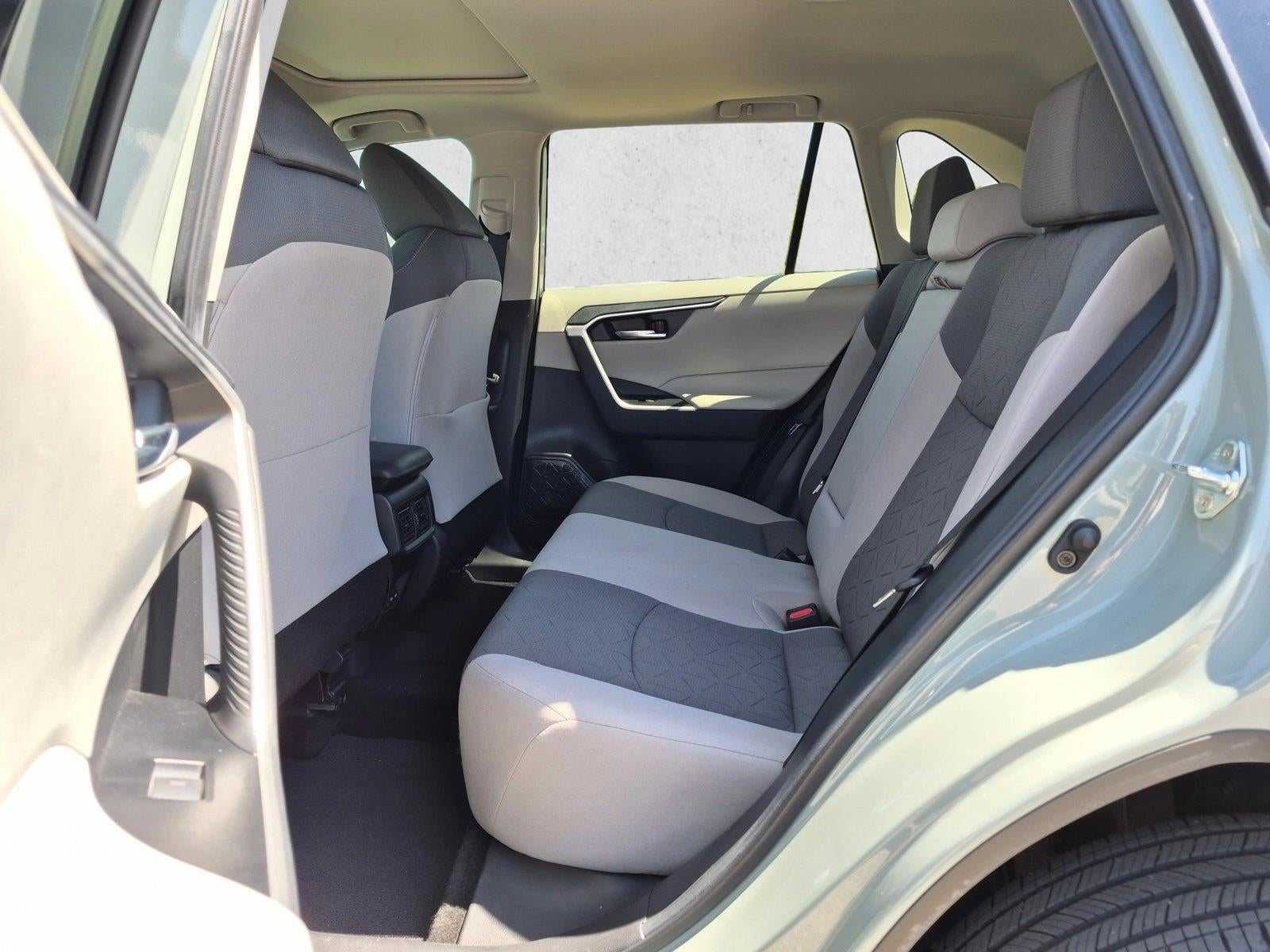 2022 Toyota RAV4 XLE FWD (Natl)