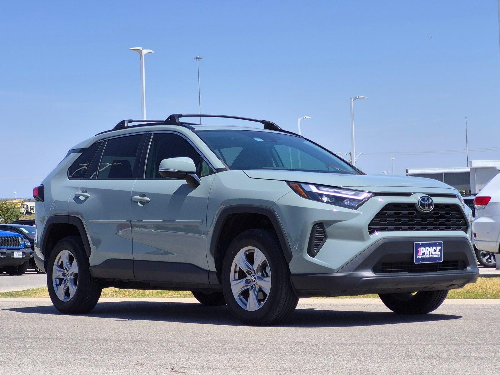 2022 Toyota RAV4 XLE FWD (Natl)