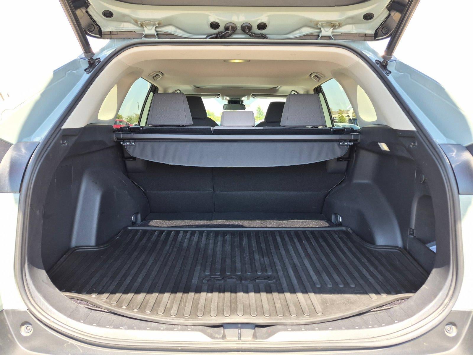 2022 Toyota RAV4 XLE FWD (Natl)
