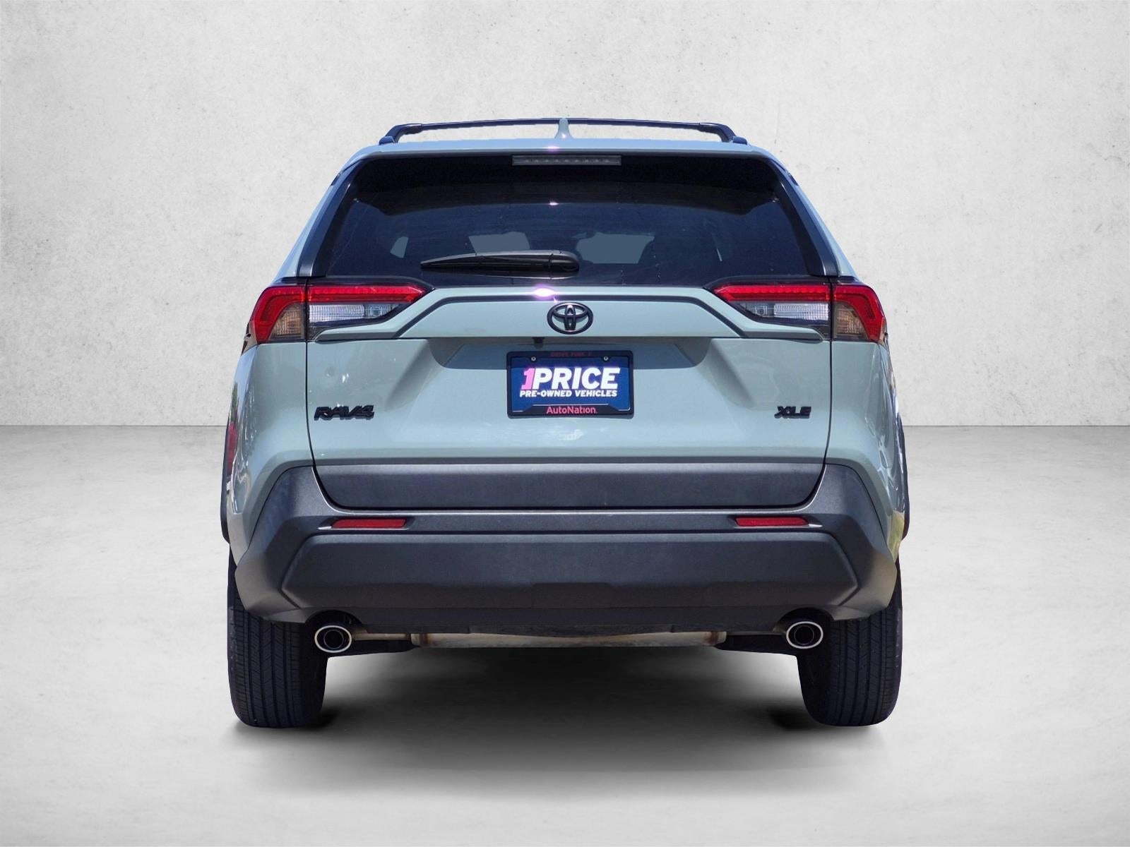 2022 Toyota RAV4 XLE FWD (Natl)