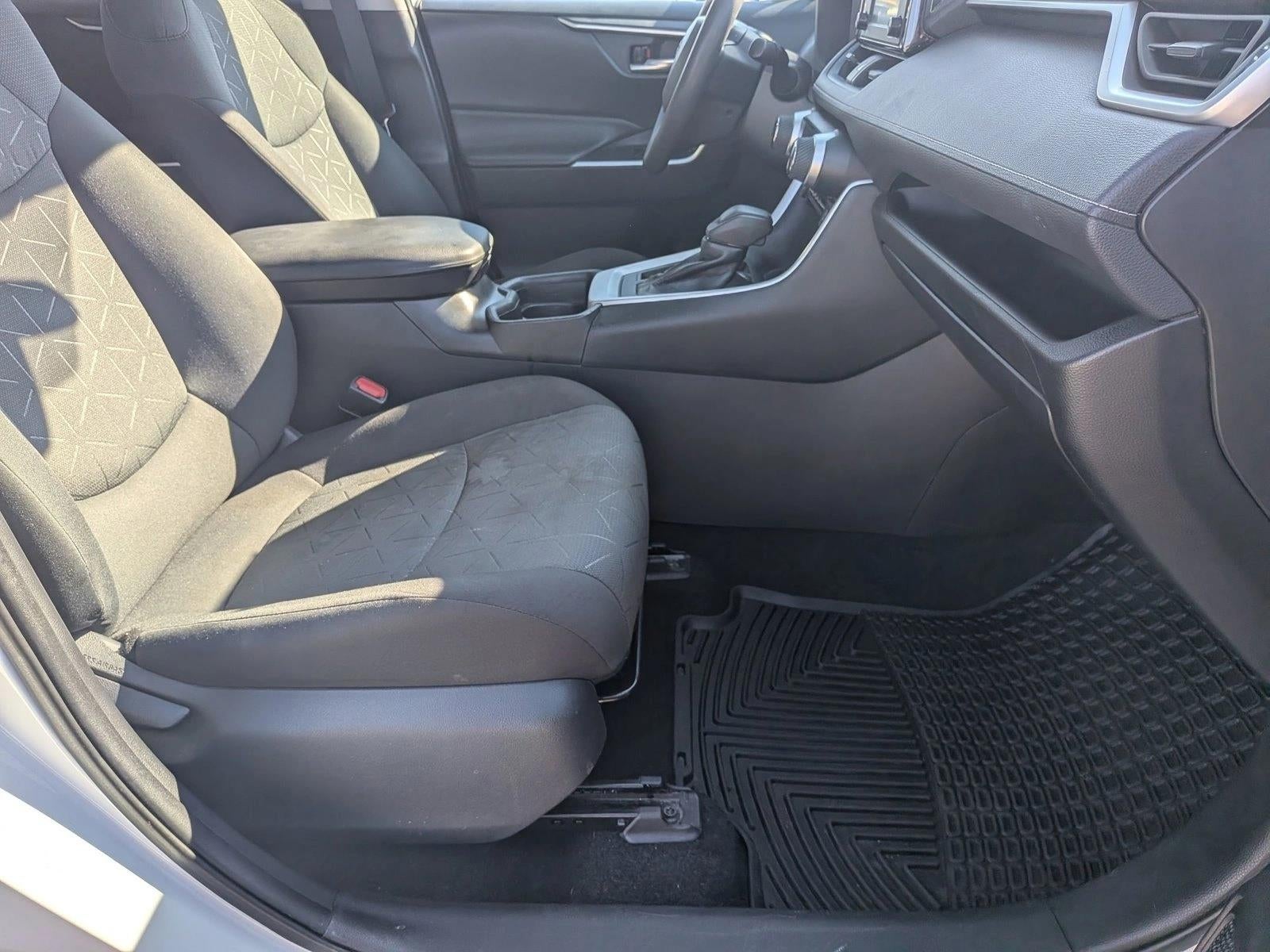 2021 Toyota RAV4 XLE FWD (GS)