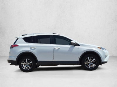 2016 Toyota RAV4 FWD 4dr XLE (GS)