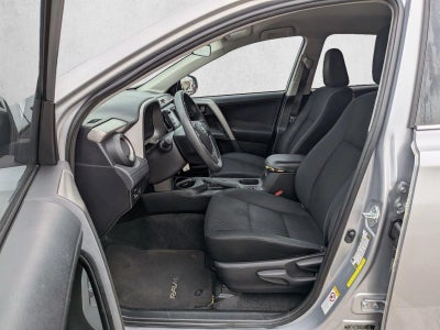 2016 Toyota RAV4 FWD 4dr LE (GS)