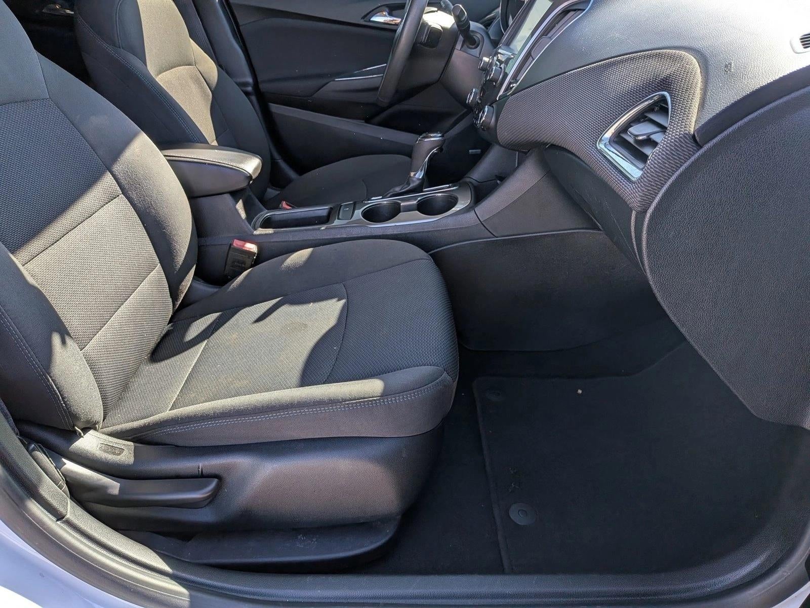 2017 Chevrolet Cruze Hatchback LT (Automatic)