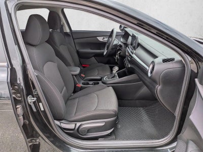 2023 Kia Forte LX IVT