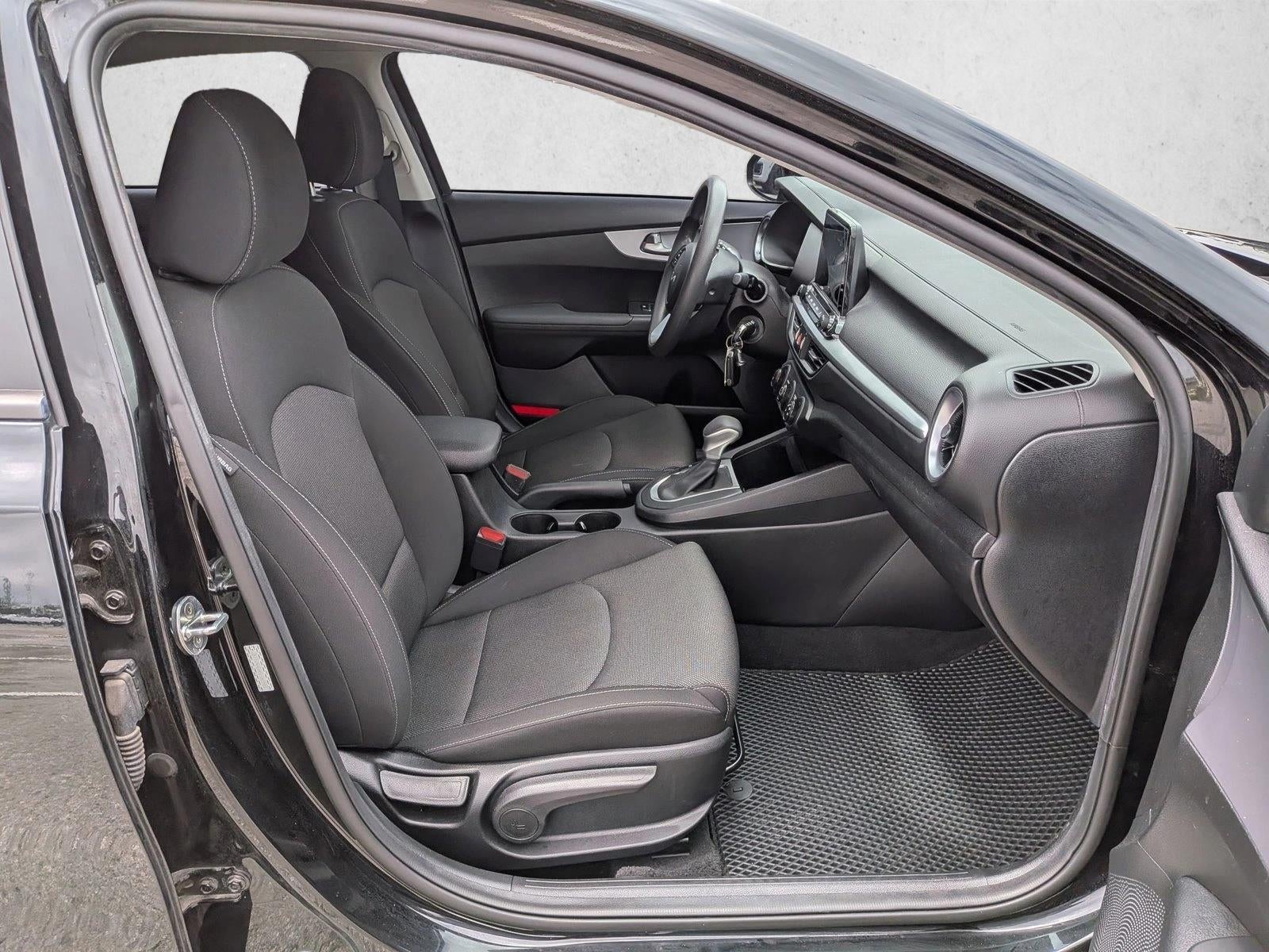 2023 Kia Forte LX IVT