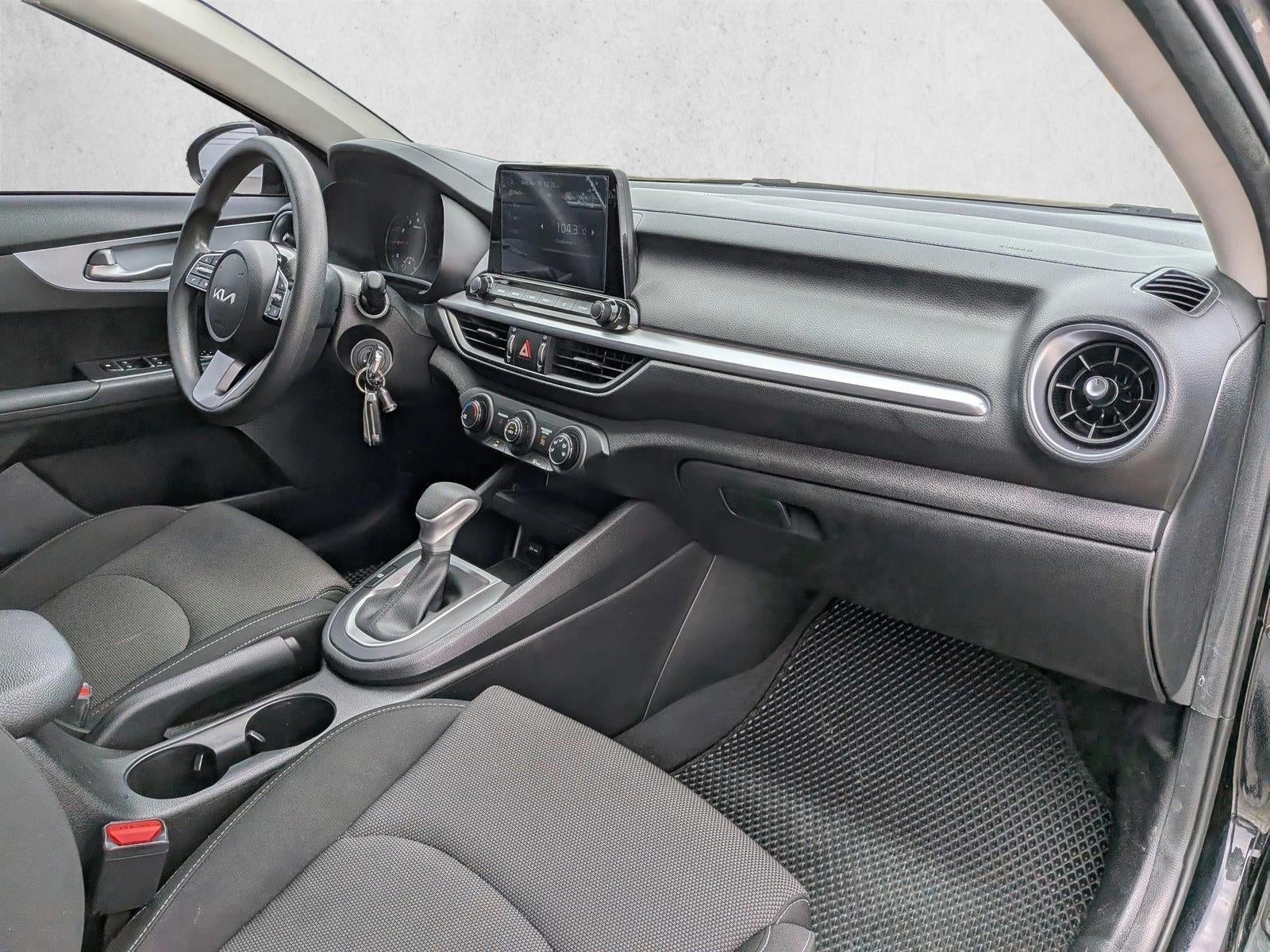 2023 Kia Forte LX IVT