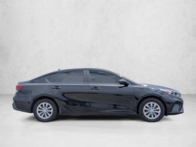 2023 Kia Forte LX IVT