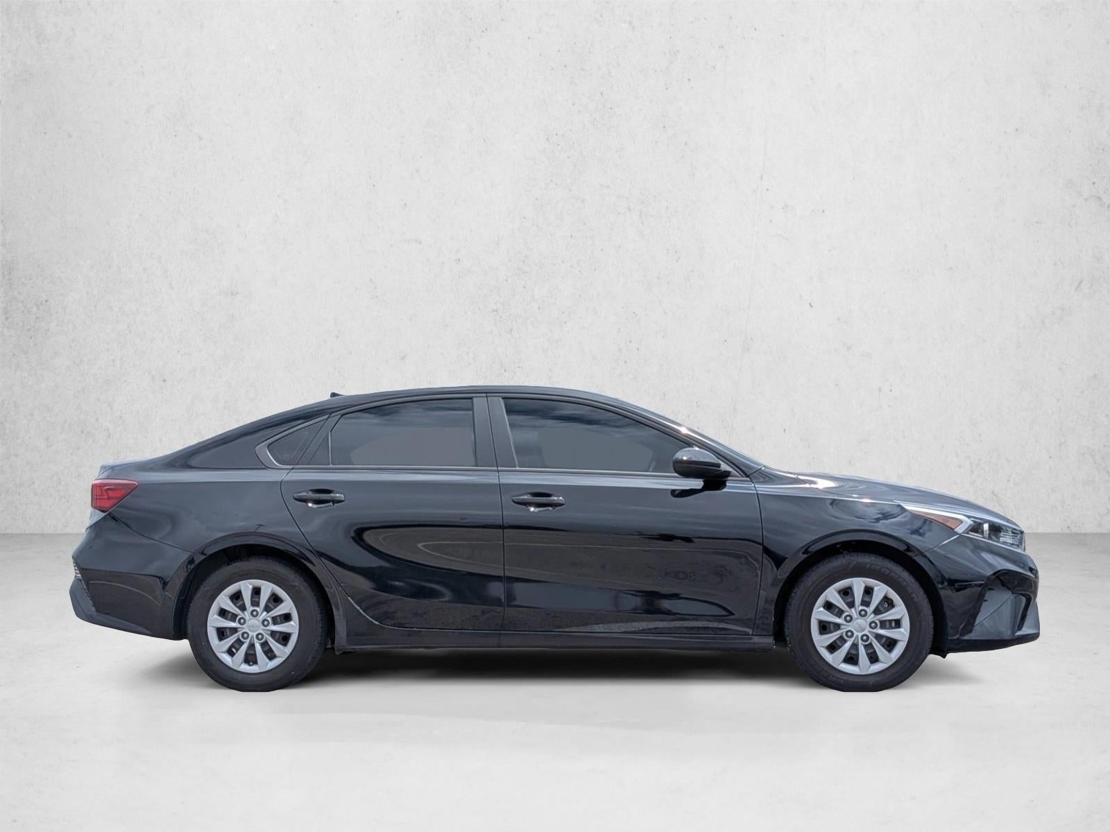 2023 Kia Forte LX IVT