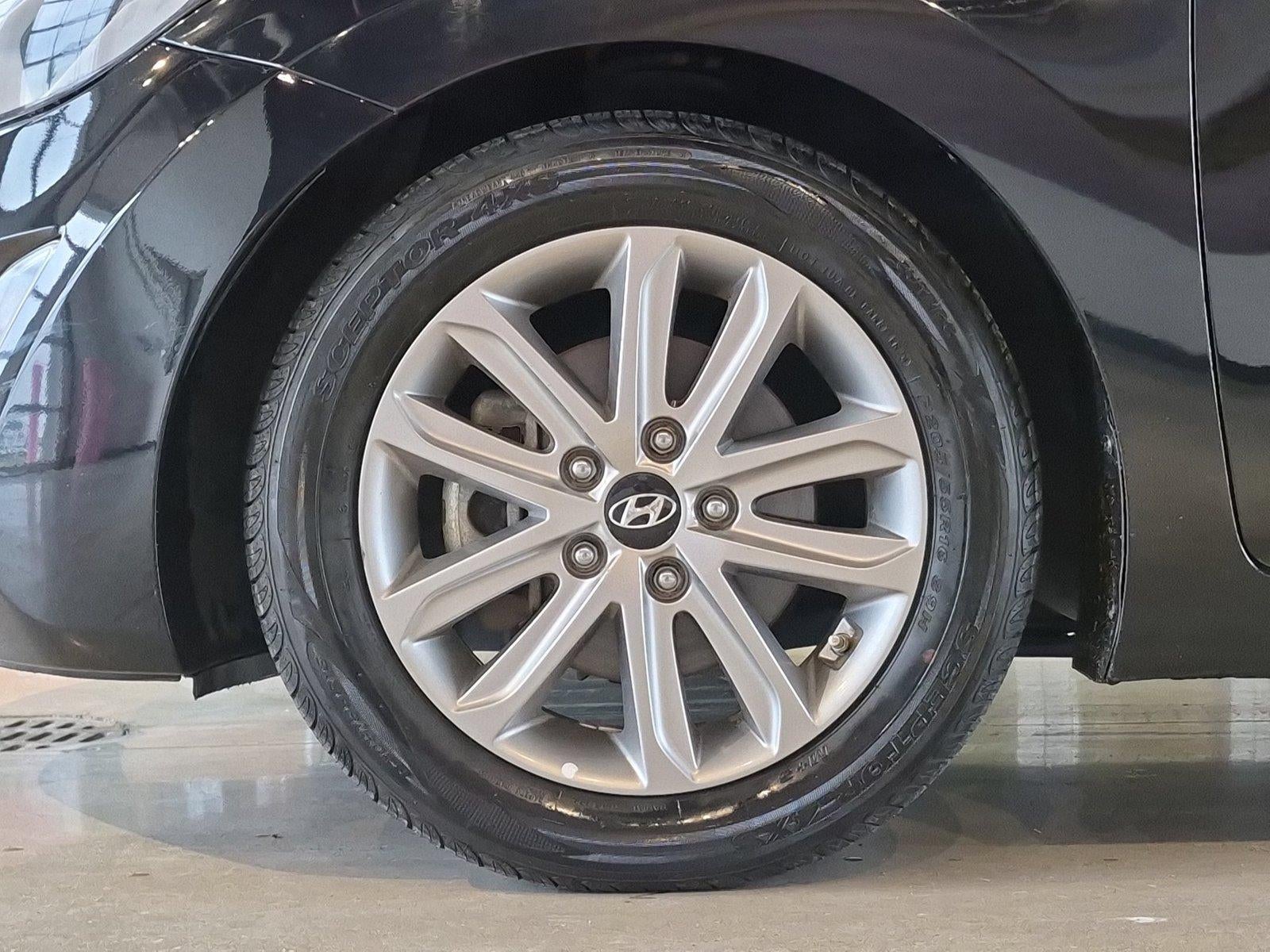2025 Nissan Sentra SV CVT