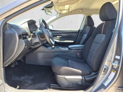 2025 Nissan Sentra SR CVT