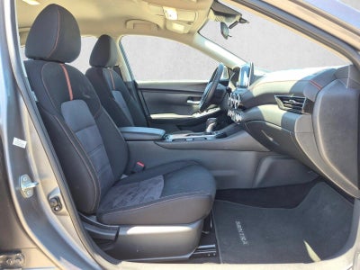 2025 Nissan Sentra SR CVT