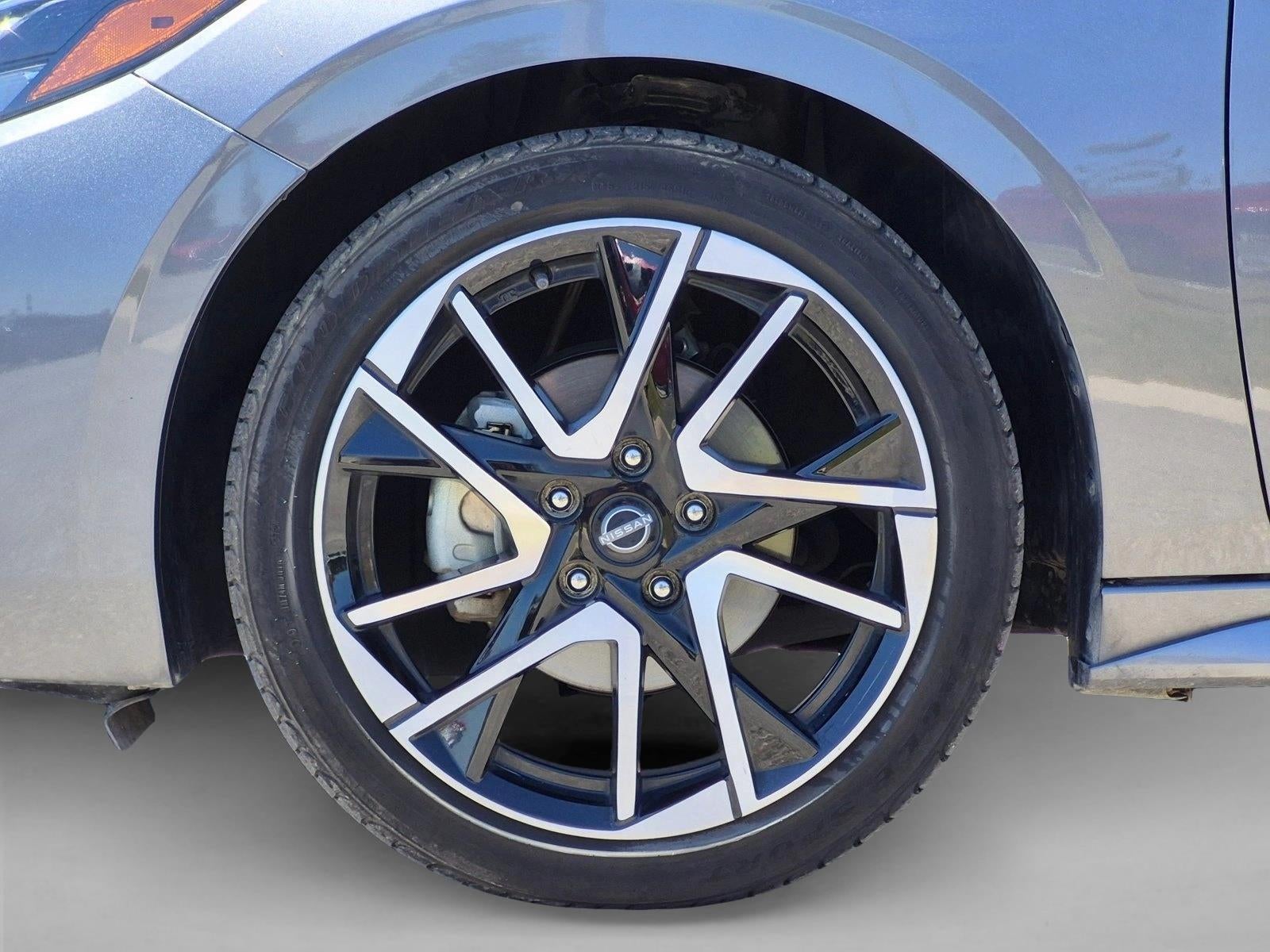 2025 Nissan Sentra SR CVT
