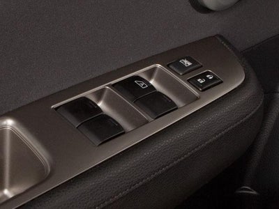 2012 Nissan Versa 5dr HB Auto 1.8 S