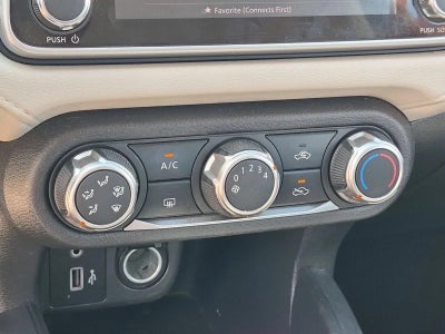 2021 Nissan Versa SV CVT