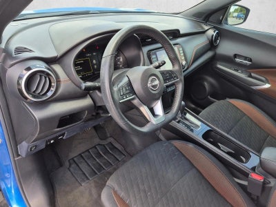 2022 Nissan Kicks SR FWD