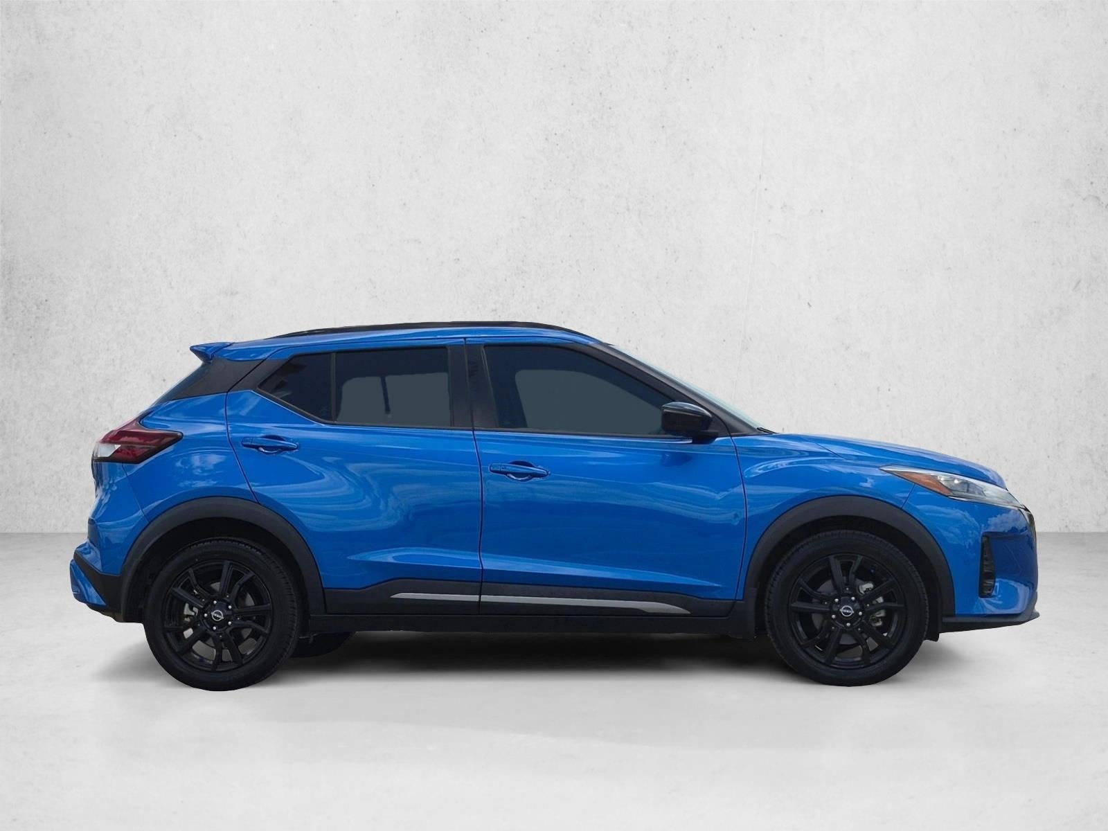 2022 Nissan Kicks SR FWD