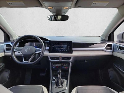 2025 Volkswagen Taos SE FWD