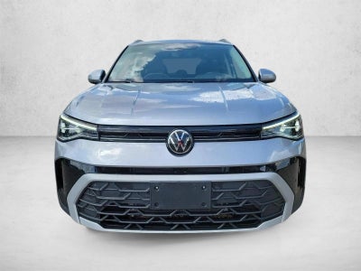 2025 Volkswagen Taos SE FWD