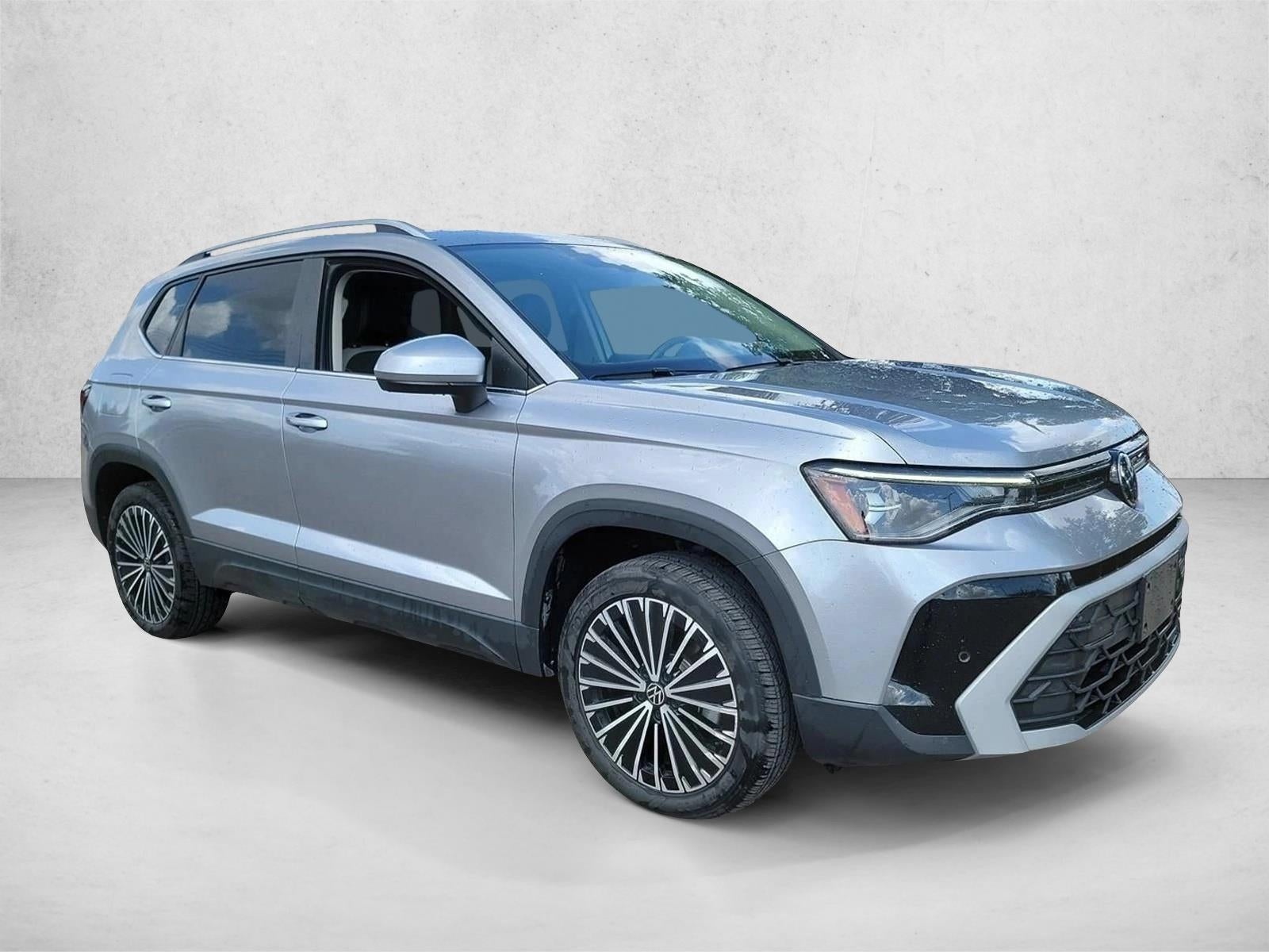 2025 Volkswagen Taos SE FWD