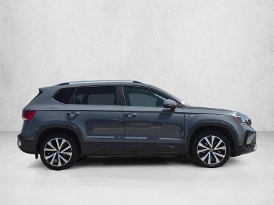 2022 Volkswagen Taos SE FWD