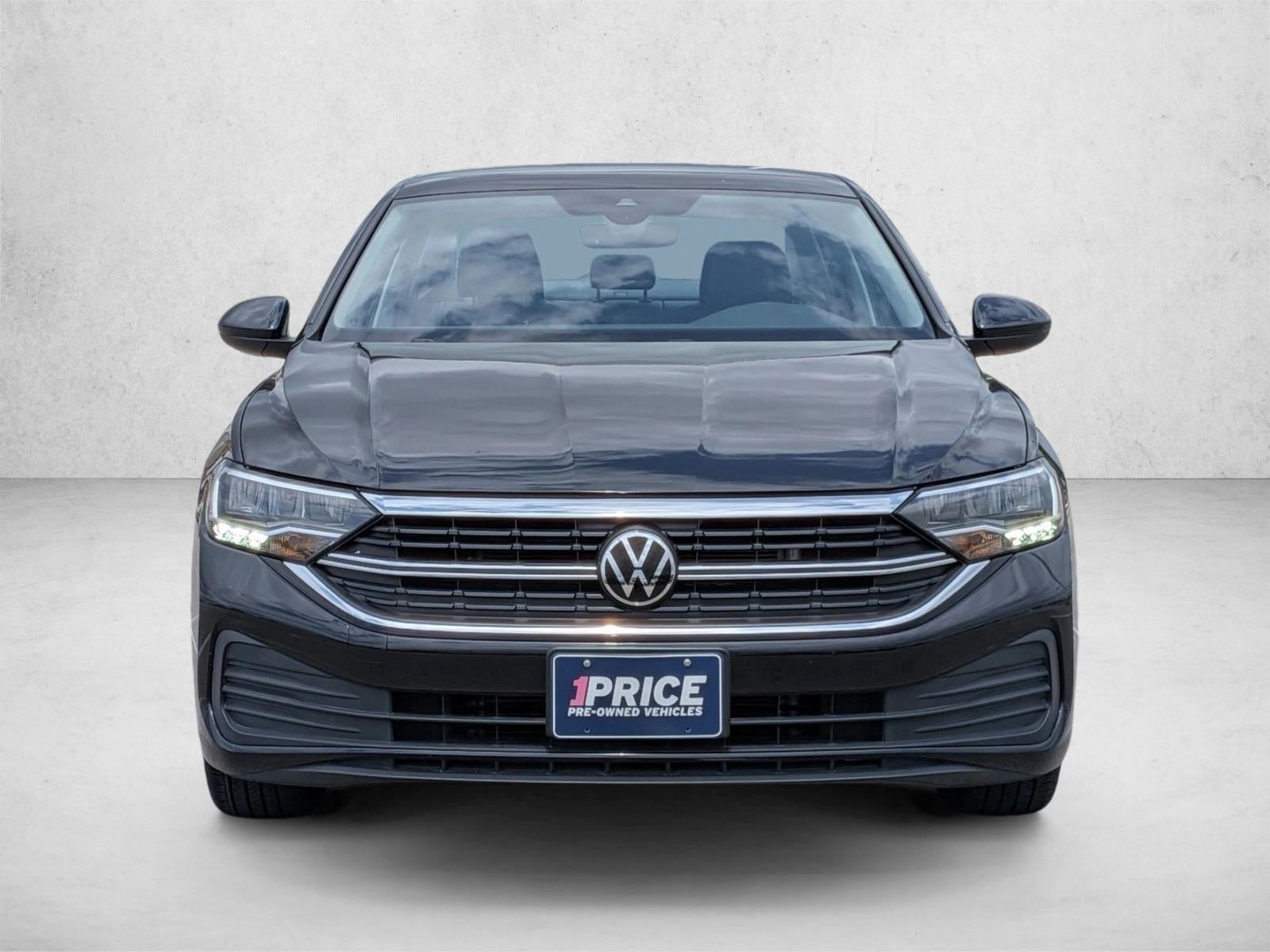 2023 Volkswagen Jetta SE Auto