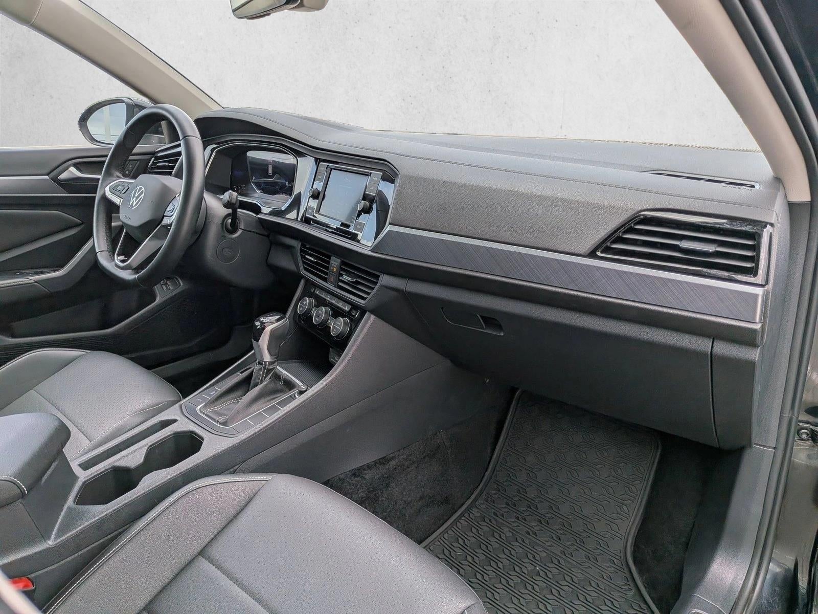 2023 Volkswagen Jetta SE Auto