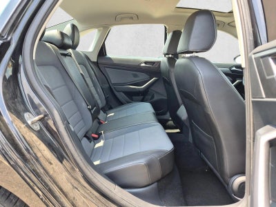 2025 Volkswagen Jetta SE Auto