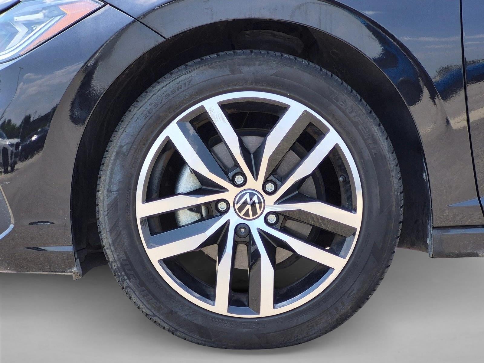 2025 Volkswagen Jetta SE Auto