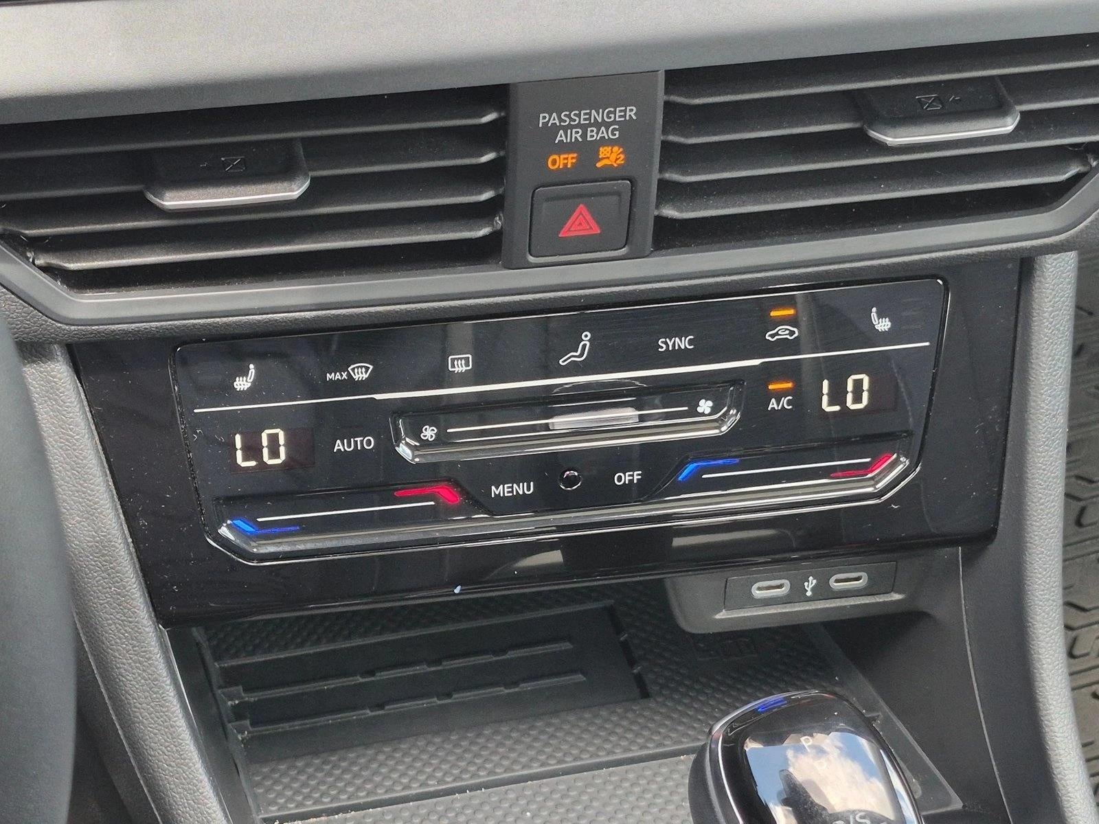 2025 Volkswagen Jetta SE Auto