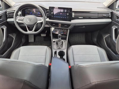 2025 Volkswagen Jetta SE Auto