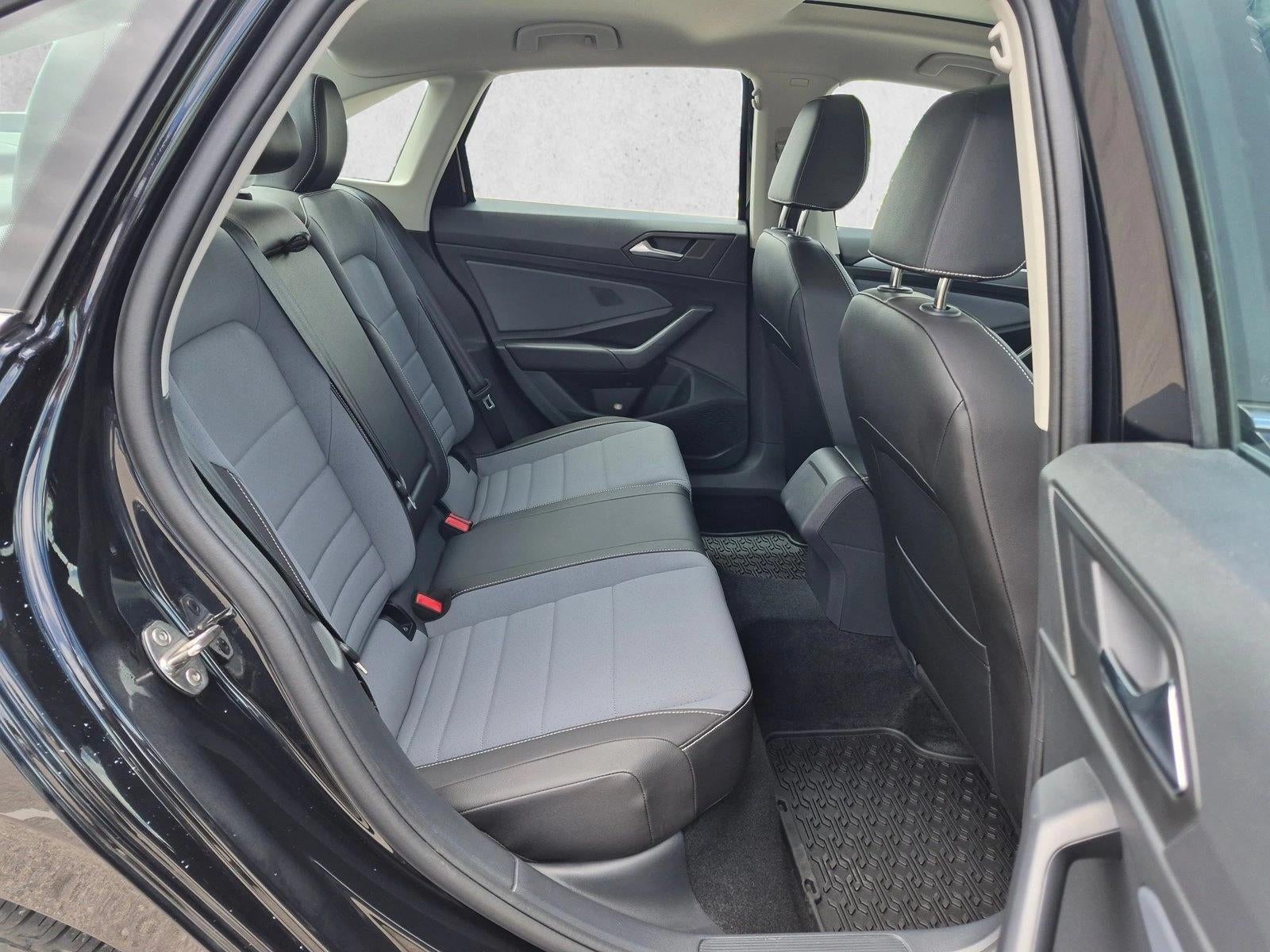 2025 Volkswagen Jetta SE Auto
