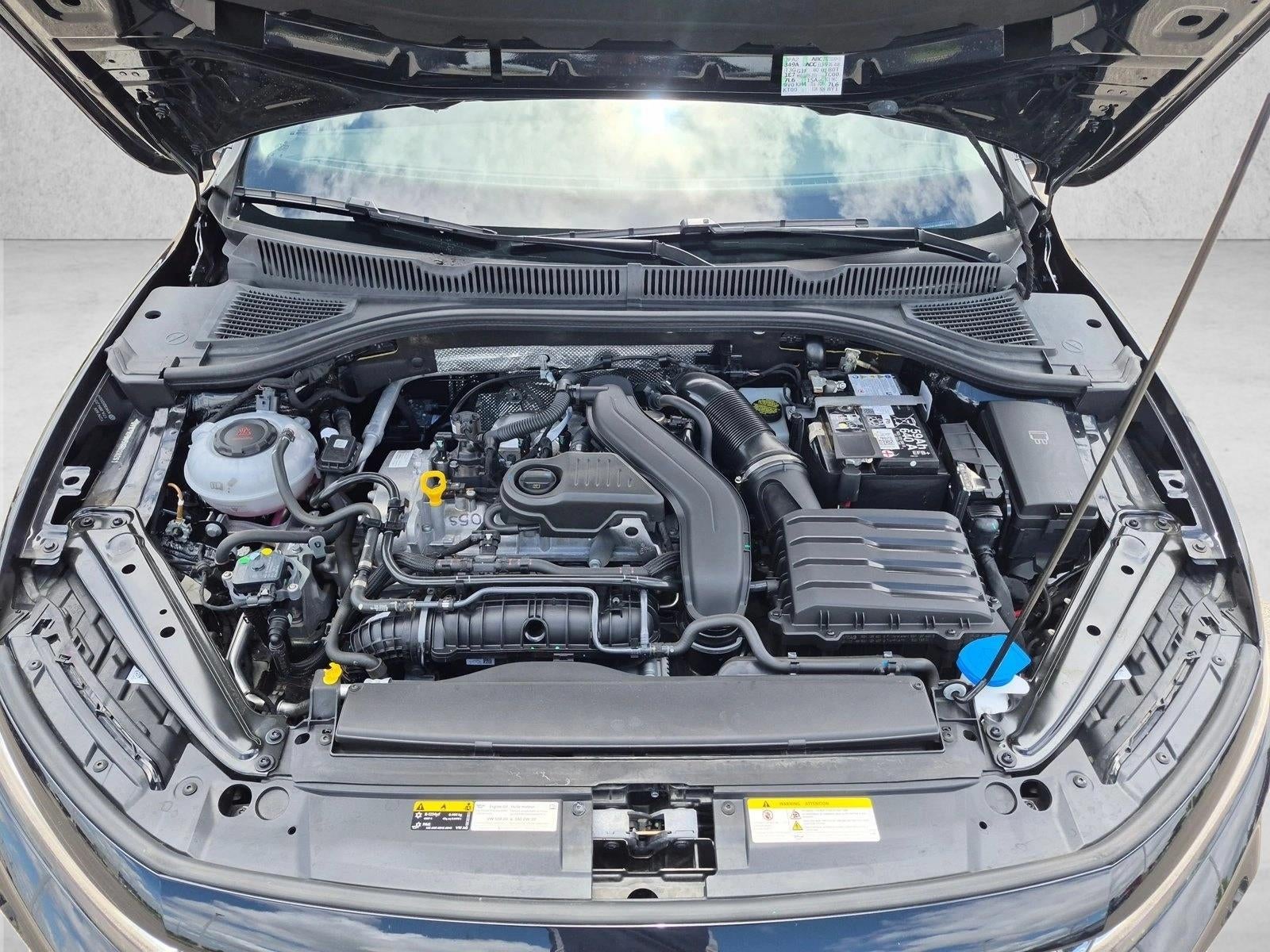 2025 Volkswagen Jetta SE Auto