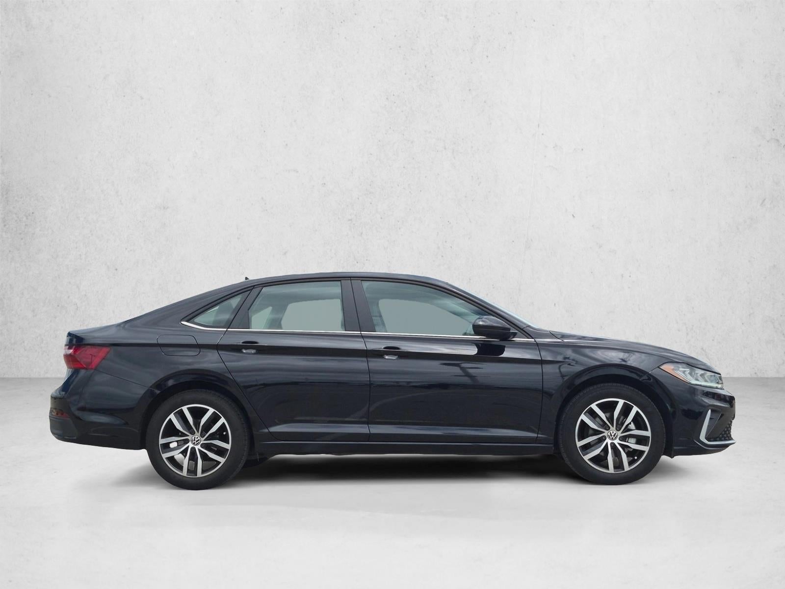 2025 Volkswagen Jetta SE Auto
