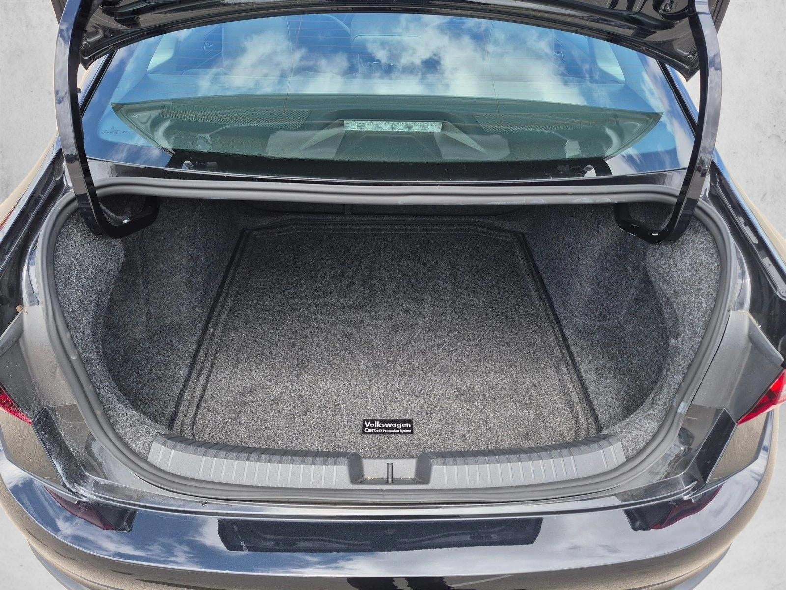 2025 Volkswagen Jetta SE Auto